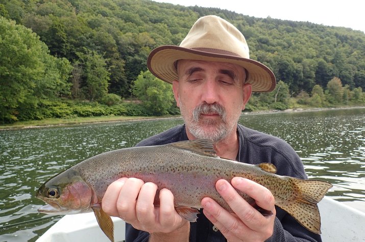 guided fly fishing for trout on delaware river new york with filingo fly fishing