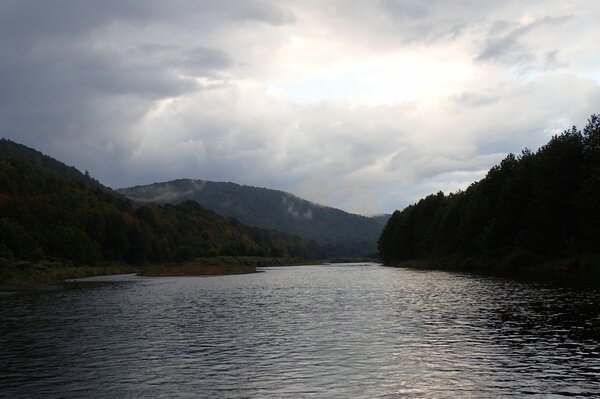 delaware river fly fishing on a guided fly fishing tour with jesse filingo of filingo fly fishing on the upper delaware river (427)