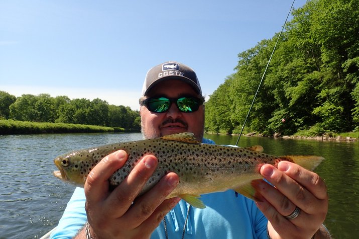 guided fly fishing float trips and guided wade trips upper delaware river and pocono mountains with jesse filingo