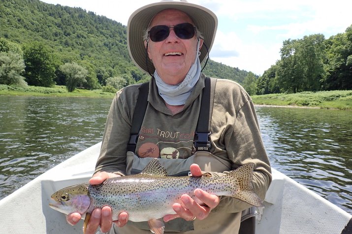guided fly fishing for big trout delaware river new york and pennsylvania pocono mountains