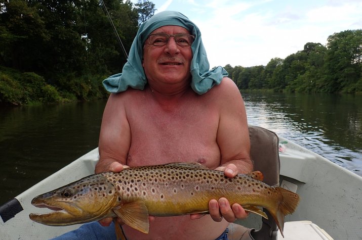 guided fly fishing with filingo fly fishing on the upper delaware river for wild brown trout