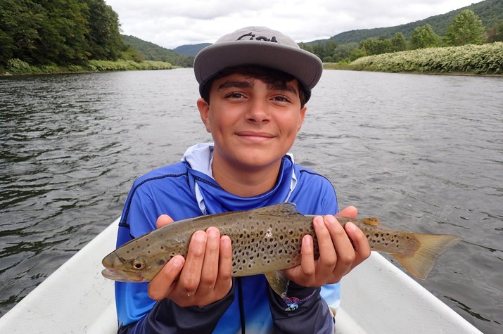 guided fly fishing tours upper delaware river new york and pennsylvania jesse filingo big brown trout