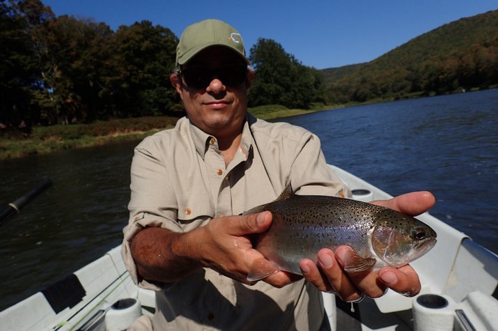 guided fly fishing float trips on the delaware river for big trout with filingo fly fishing.